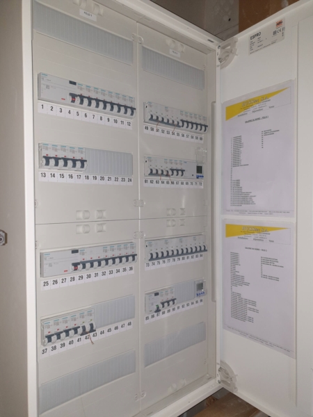 Image 1 : Équipements et matériel électrique à Consdorf : HUSStec SA