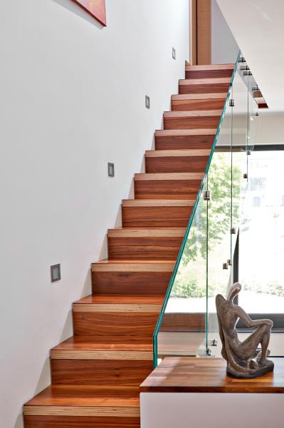 Image 2 : Escaliers à Wecker : TS CONCEPT Sàrl -Treppen & Interior Design Schiebetueren