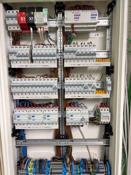 Image 6 : Eclairage et luminaire à Redange-sur-Attert : Powerhaus Sàrl