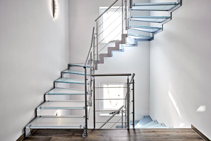 Image 21 : Escaliers à Wecker : TS CONCEPT Sàrl -Treppen & Interior Design Schiebetueren