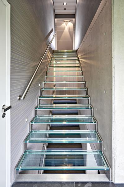 Image 22 : Escaliers à Wecker : TS CONCEPT Sàrl -Treppen & Interior Design Schiebetueren