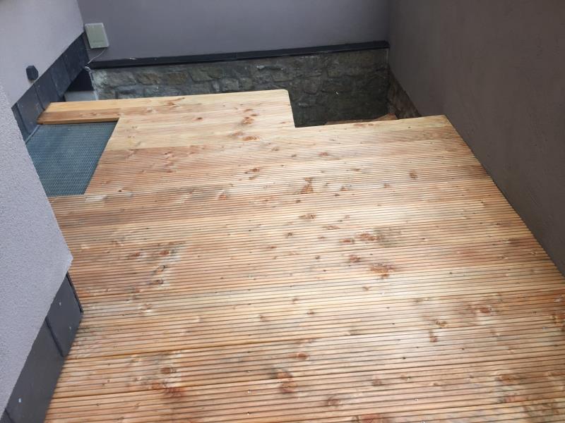 Image 11 : Escalier et garde-corps à Diekirch : Toitures Käppeli Succ. Pilici A. Sàrl