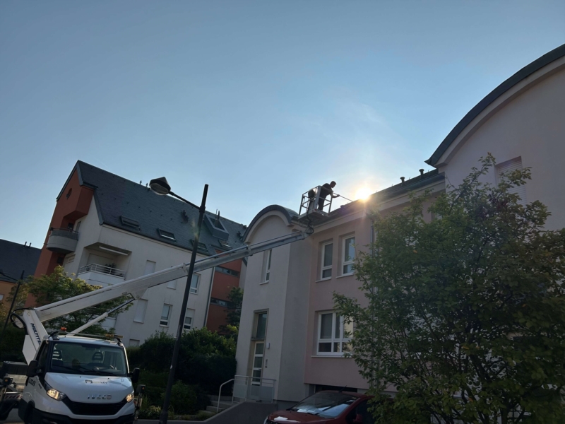 Image 13 : Escalier et garde-corps à Pontpierre : Marien Djimmy - Couvreur, toiture & démoussage Luxembourg