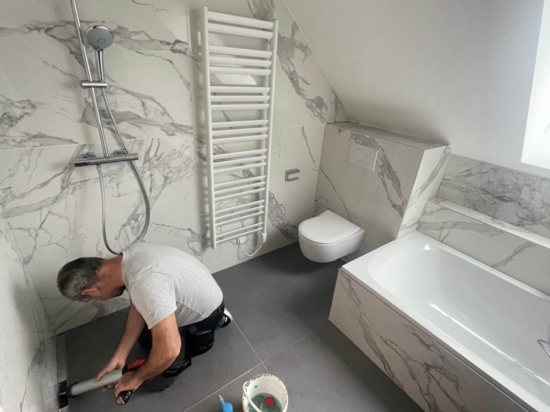 Image 2 : Silicone d’étanchéité à Schifflange : Silicone Valente