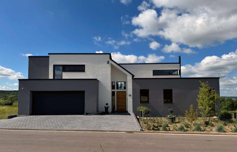 Image 17 : Façade bâtiment à Wormeldange-Haut : VB Putz-Design