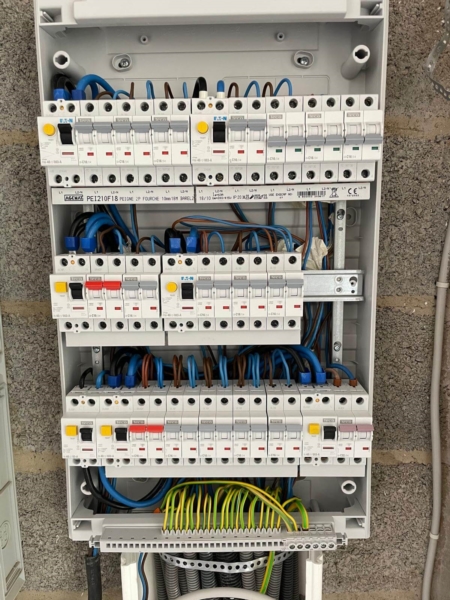 Image 12 : Electricité à Luxembourg : AC/DC ELEC