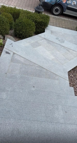 Image 19 : Escalier et garde-corps à Pontpierre : Marien Djimmy - Couvreur, toiture & démoussage Luxembourg