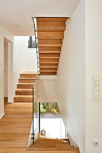 Image 89 : Escaliers à Wecker : TS CONCEPT Sàrl -Treppen & Interior Design Schiebetueren